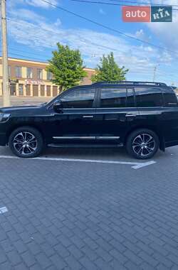 Внедорожник / Кроссовер Toyota Land Cruiser 2020 в 