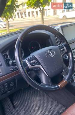 Внедорожник / Кроссовер Toyota Land Cruiser 2020 в 