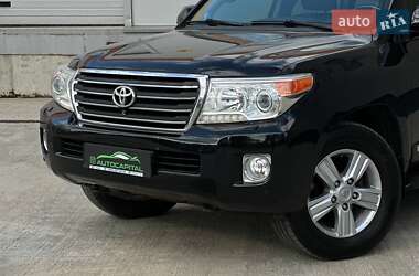 Позашляховик / Кросовер Toyota Land Cruiser 2014 в 
