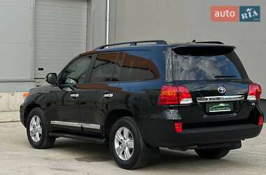 Позашляховик / Кросовер Toyota Land Cruiser 2014 в 