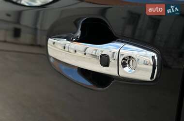 Позашляховик / Кросовер Toyota Land Cruiser 2014 в 