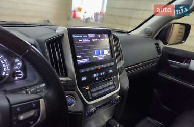 Позашляховик / Кросовер Toyota Land Cruiser 2020 в 