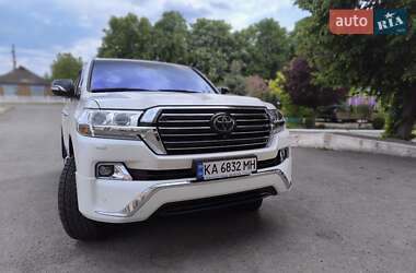 Внедорожник / Кроссовер Toyota Land Cruiser 2018 в 