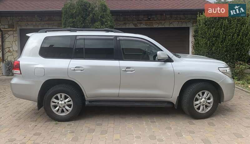 Внедорожник / Кроссовер Toyota Land Cruiser 2008 в Киеве