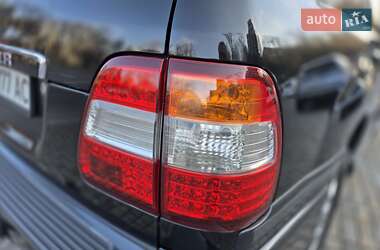 Внедорожник / Кроссовер Toyota Land Cruiser 2006 в 