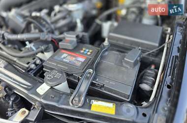 Внедорожник / Кроссовер Toyota Land Cruiser 2006 в 