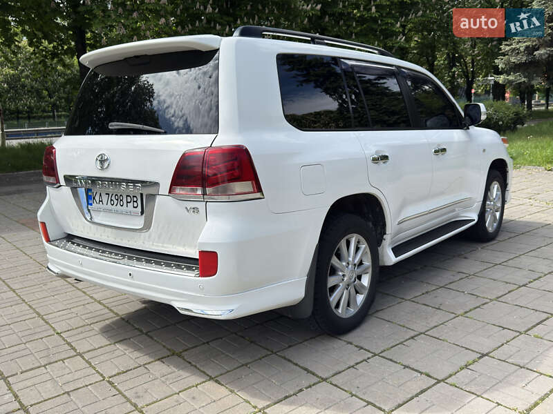 Внедорожник / Кроссовер Toyota Land Cruiser 2011 в Киеве