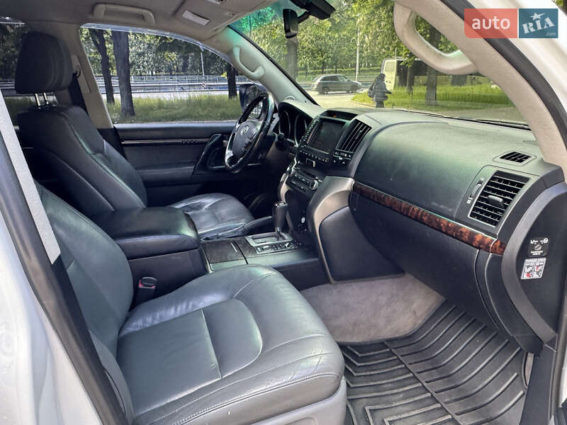 Внедорожник / Кроссовер Toyota Land Cruiser 2011 в Киеве