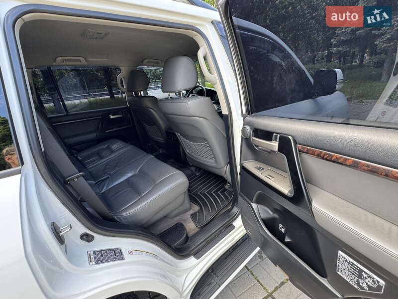 Внедорожник / Кроссовер Toyota Land Cruiser 2011 в Киеве