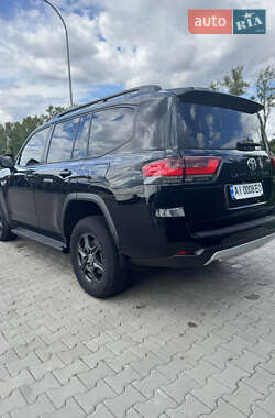 Внедорожник / Кроссовер Toyota Land Cruiser 2022 в 