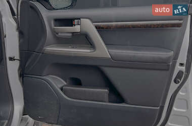 Внедорожник / Кроссовер Toyota Land Cruiser 2011 в 