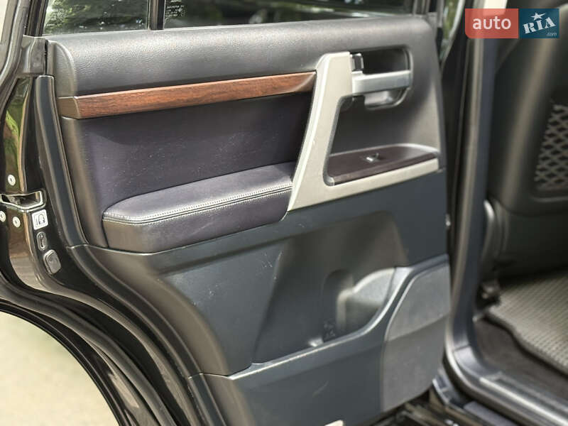 Внедорожник / Кроссовер Toyota Land Cruiser 2020 в Лановцах