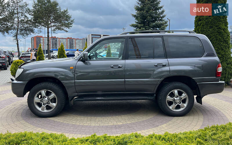 Внедорожник / Кроссовер Toyota Land Cruiser 2006 в Львове