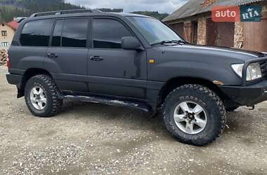 Внедорожник / Кроссовер Toyota Land Cruiser 2003 в Черновцах