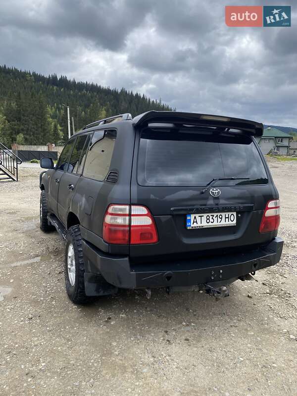 Внедорожник / Кроссовер Toyota Land Cruiser 2003 в Черновцах