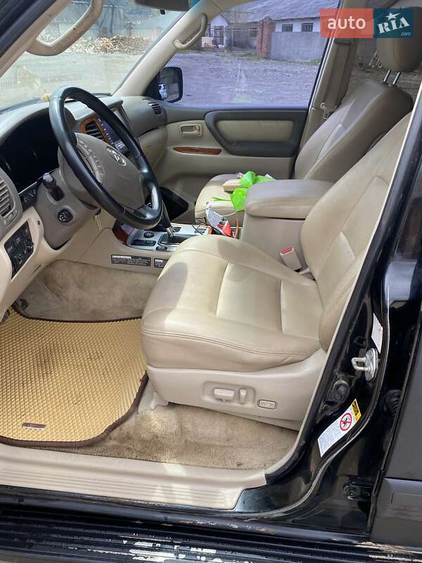 Внедорожник / Кроссовер Toyota Land Cruiser 2003 в Черновцах