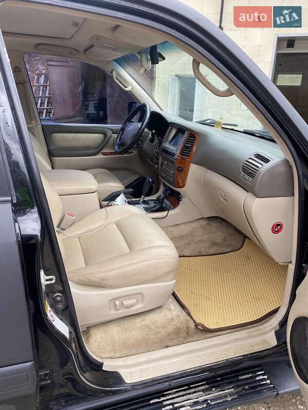 Внедорожник / Кроссовер Toyota Land Cruiser 2003 в Черновцах