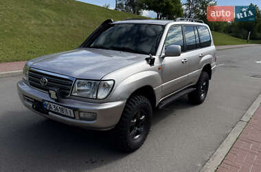 Внедорожник / Кроссовер Toyota Land Cruiser 2002 в Киеве