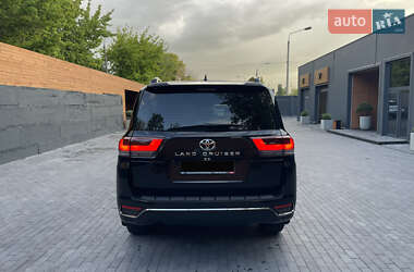 Внедорожник / Кроссовер Toyota Land Cruiser 2022 в 