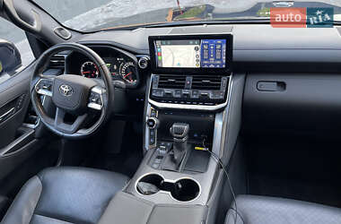 Внедорожник / Кроссовер Toyota Land Cruiser 2022 в 