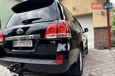 Внедорожник / Кроссовер Toyota Land Cruiser 2010 в 