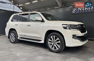 Внедорожник / Кроссовер Toyota Land Cruiser 2019 в 