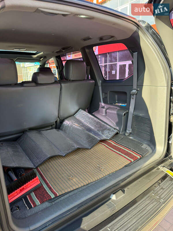 Внедорожник / Кроссовер Toyota Land Cruiser 2005 в Кривом Роге