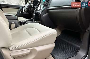 Внедорожник / Кроссовер Toyota Land Cruiser 2010 в 
