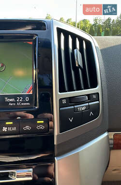 Внедорожник / Кроссовер Toyota Land Cruiser 2012 в 