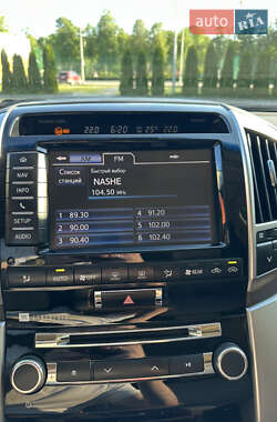 Внедорожник / Кроссовер Toyota Land Cruiser 2012 в 