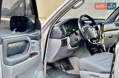 Позашляховик / Кросовер Toyota Land Cruiser 2002 в 