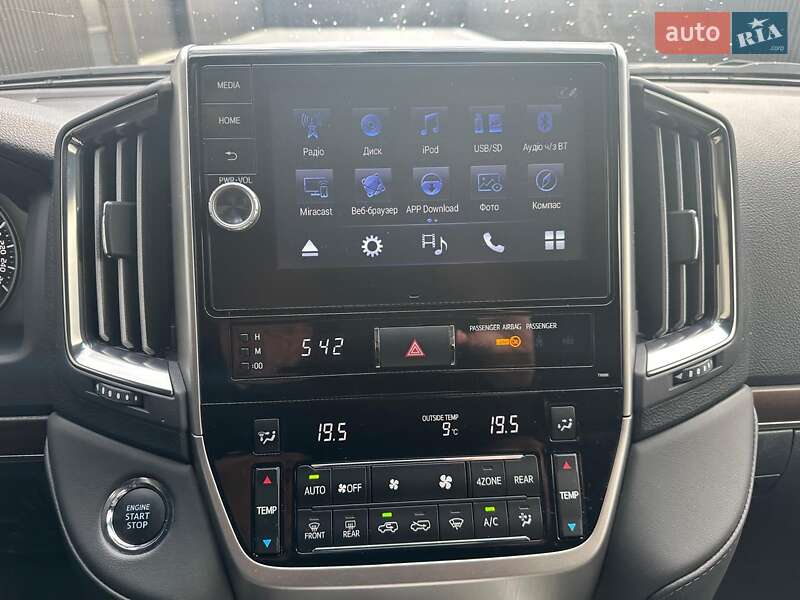 Позашляховик / Кросовер Toyota Land Cruiser 2021 в Івано-Франківську