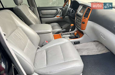 Внедорожник / Кроссовер Toyota Land Cruiser 2004 в 