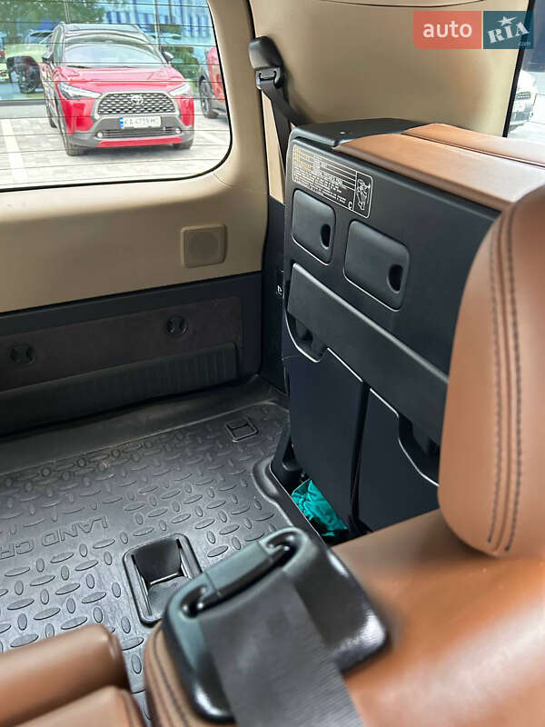 Внедорожник / Кроссовер Toyota Land Cruiser 2014 в Днепре