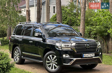 Внедорожник / Кроссовер Toyota Land Cruiser 2017 в Киеве