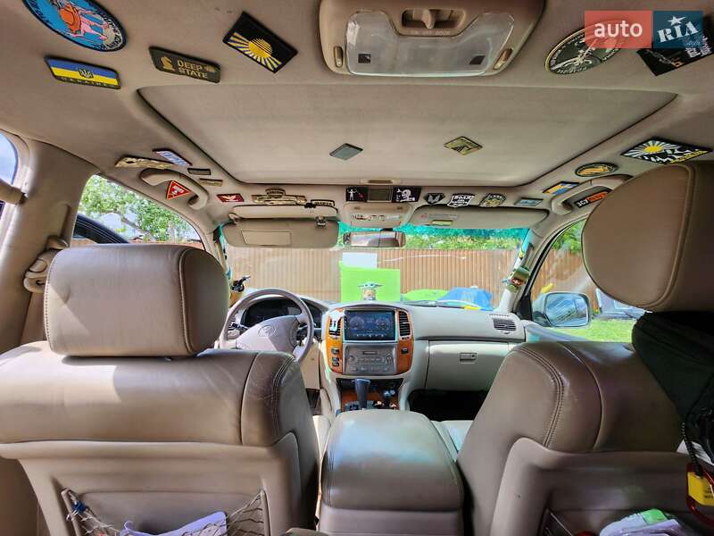 Позашляховик / Кросовер Toyota Land Cruiser 2004 в Києві