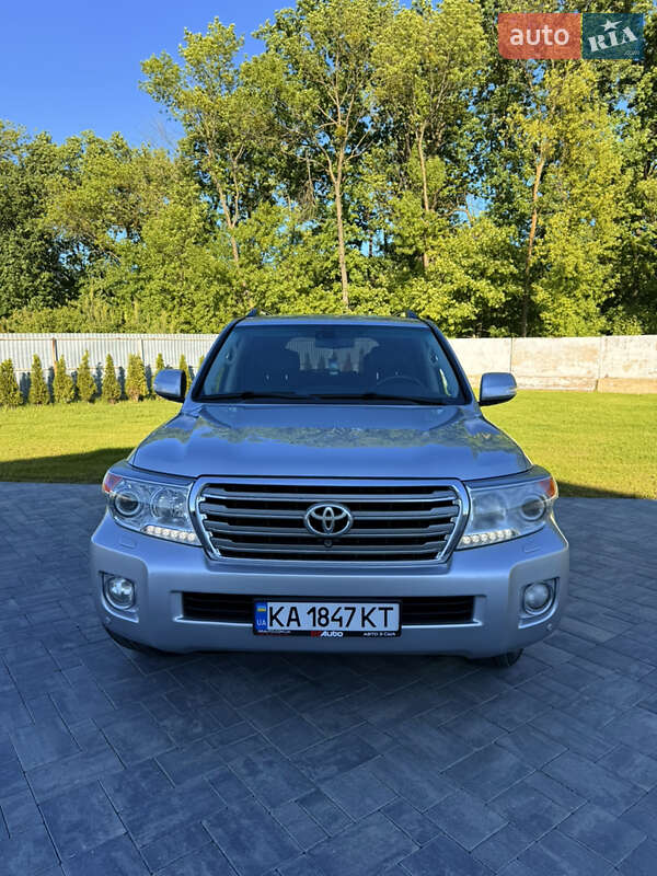 Позашляховик / Кросовер Toyota Land Cruiser 2013 в Луцьку