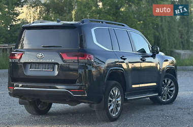 Позашляховик / Кросовер Toyota Land Cruiser 2023 в 