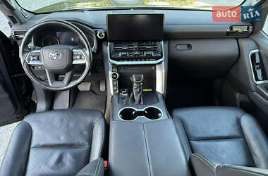 Позашляховик / Кросовер Toyota Land Cruiser 2023 в 