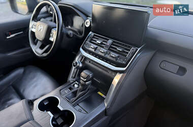 Позашляховик / Кросовер Toyota Land Cruiser 2023 в 