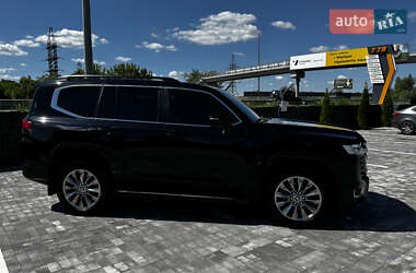 Внедорожник / Кроссовер Toyota Land Cruiser 2023 в 