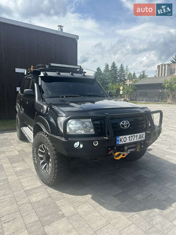 Внедорожник / Кроссовер Toyota Land Cruiser 2001 в Тячеве