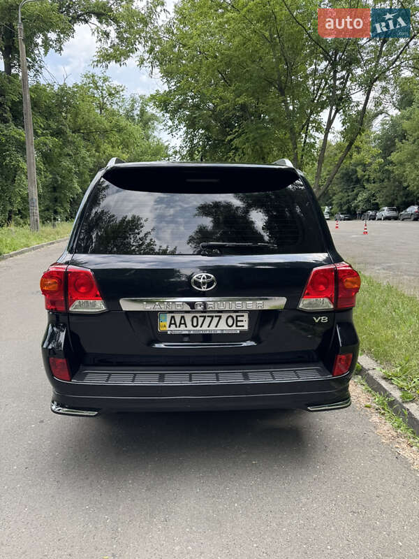 Внедорожник / Кроссовер Toyota Land Cruiser 2015 в Киеве