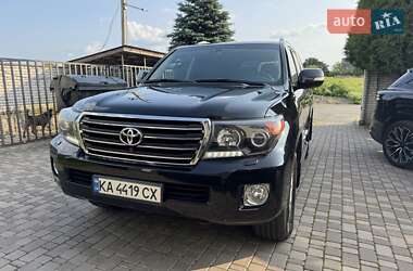 Позашляховик / Кросовер Toyota Land Cruiser 2014 в 