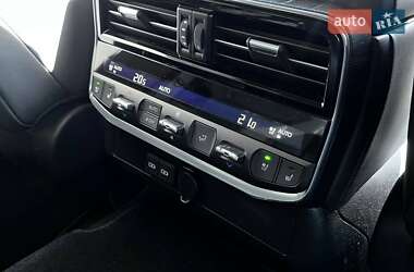 Внедорожник / Кроссовер Toyota Land Cruiser 2022 в 
