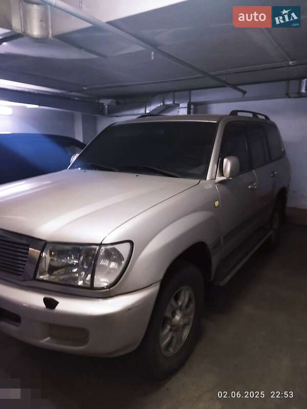 Внедорожник / Кроссовер Toyota Land Cruiser 2002 в Киеве