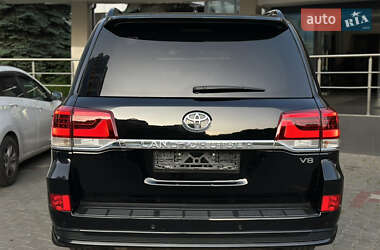Внедорожник / Кроссовер Toyota Land Cruiser 2020 в 