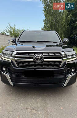 Позашляховик / Кросовер Toyota Land Cruiser 2017 в Києві