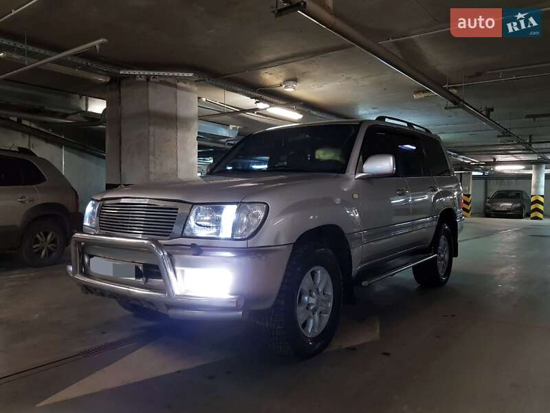 Внедорожник / Кроссовер Toyota Land Cruiser 2002 в Киеве