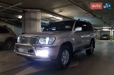 Внедорожник / Кроссовер Toyota Land Cruiser 2002 в 